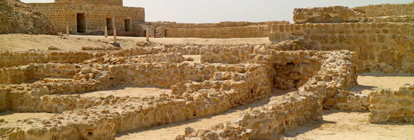 Qal'at al-bahrain, ancient harbour and capital of dilmun civilization in manama, bahrain
