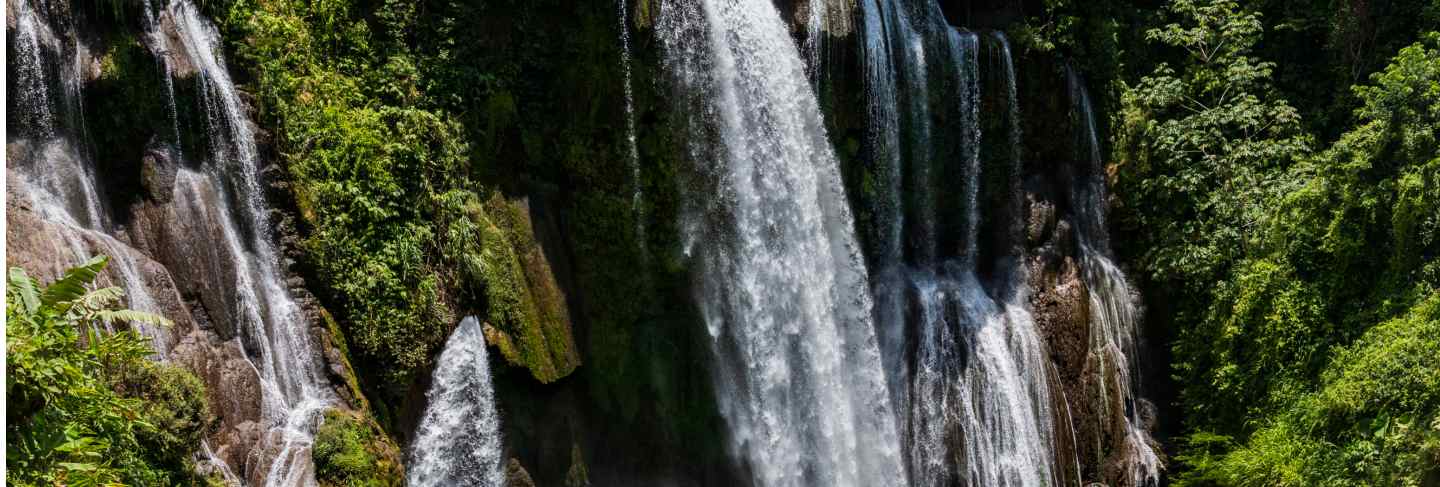 Honduran pulhapanzak waterfalls
